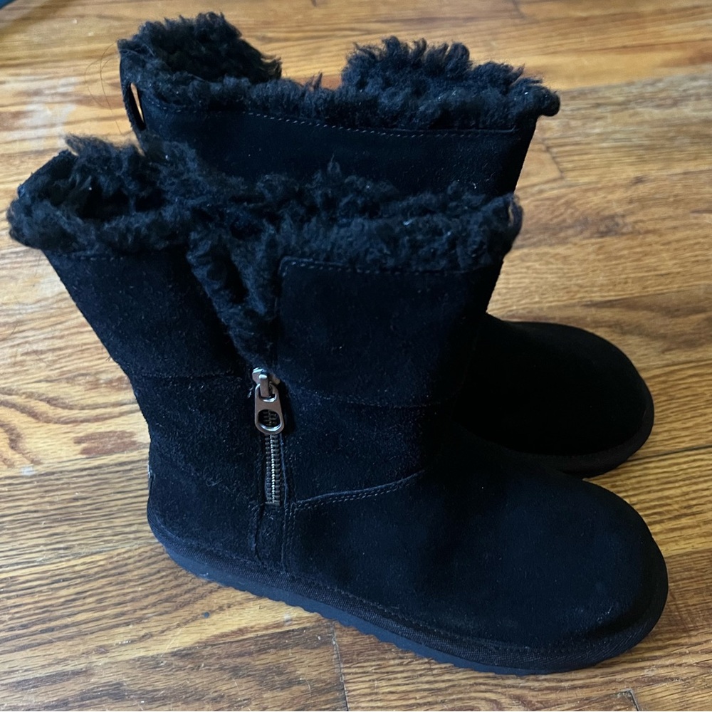 Kookaburra by UGG